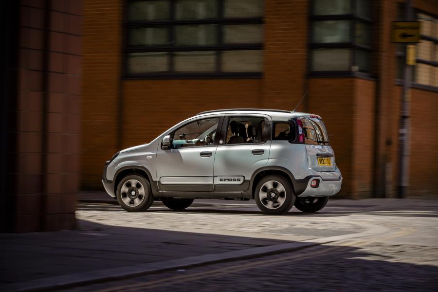  Fiat Panda Hybrid Launch Edition (319) 2020 года  (UK) (фото 4 из 40)
